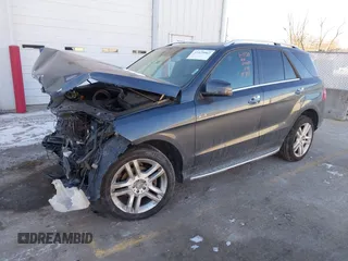 2014 Mercedes-Benz M 350 with VIN 4JGDA5HB8EA274738, listed as a IAAI auction lot 41429063 with Not Provided miles and . Bid and sale history available at carsss.com. Image 17.