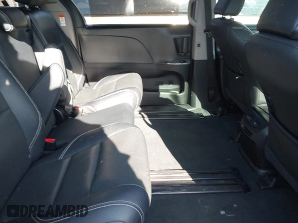 2020 Toyota Sienna SE with VIN 5TDXZ3DC8LS039639, listed as a IAAI auction lot 41107396 with 69,102 mi miles. Bid and sale history available at carsss.com. Image 8.