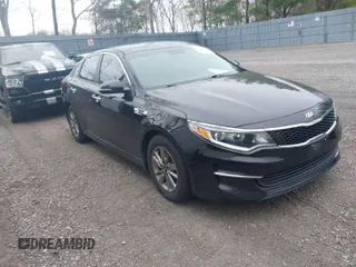 2016 Kia Optima LX Turbo with VIN 5XXGT4L16GG095223, listed as a IAAI auction lot 42096726 with 89,833 mi miles. Bid and sale history available at carsss.com. Image 1.