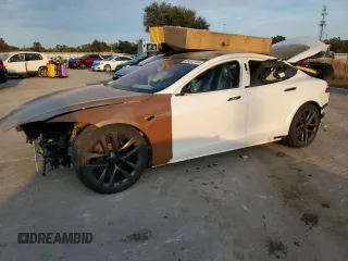 2021 Tesla Model S Plaid with VIN 5YJSA1E62MF434808, listed as a Copart auction lot 83382734 with 29,088 mi miles and Salvage Title. Bid and sale history available at carsss.com. Image 1.