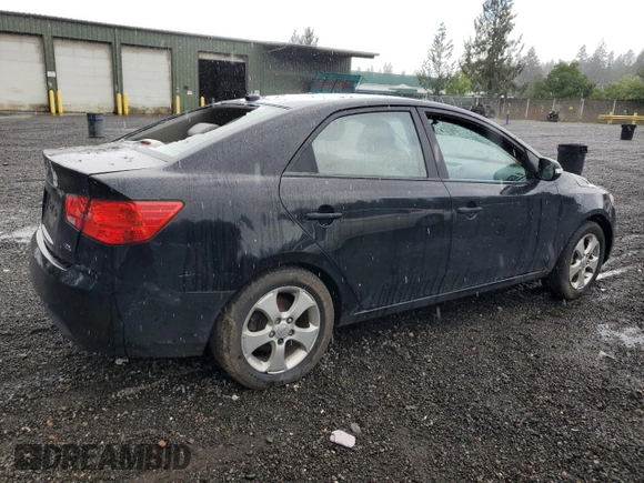 2010 Kia Forte EX z VIN KNAFU4A24A5251210, wystawiony jako Copart lot #57707605 z przebiegiem 165 166 mil mil oraz Czysty tytuł • Clean title. Historia ofert i sprzedaży dostępna na DreamBid. Obrazek 3.