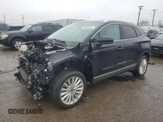 2019 Lincoln MKC Standard z VIN 5LMCJ1D90KUL51827, wystawiony jako Copart lot #86822844 z przebiegiem Nie podano mil oraz Szkoda całkowita • Salvage title. Historia ofert i sprzedaży dostępna na DreamBid. Obrazek 1.