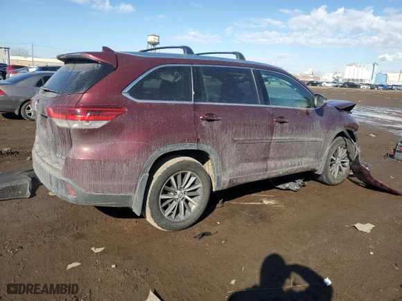 2017 Toyota Highlander XLE with VIN 5TDJZRFH7HS410413, listed as a Copart auction lot 46738745 with 75,533 mi miles and Salvage Title. Bid and sale history available at carsss.com. Image 3.