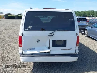 1999 Chevrolet Astro z VIN 1GNEL19W7XB186653, wystawiony jako IAAI lot #42432120 z przebiegiem 413 792 mil mil oraz . Historia ofert i sprzedaży dostępna na DreamBid. Obrazek 6.