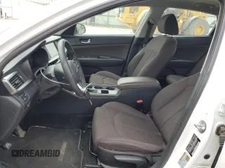 2019 Kia Optima LX z VIN 5XXGT4L38KG308568, wystawiony jako Copart lot #57218295 z przebiegiem 71 963 mil mil oraz Szkoda całkowita • Salvage title. Historia ofert i sprzedaży dostępna na DreamBid. Obrazek 7.