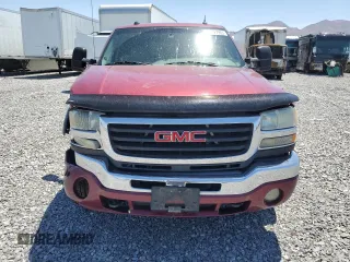 2004 GMC Sierra 2500HD z VIN 1GTHK23154F118397, wystawiony jako Copart lot #57627955 z przebiegiem 208 949 mil mil oraz Szkoda całkowita • Salvage title. Historia ofert i sprzedaży dostępna na DreamBid. Obrazek 5.