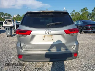2018 Toyota Highlander SE with VIN 5TDKZRFH7JS531369, listed as a IAAI auction lot 42671645 with 130,222 mi miles and . Bid and sale history available at DreamBid. Image 16.