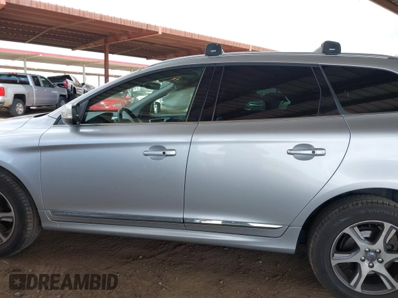 2015 Volvo XC60 T6 Platinum с VIN YV4902RMXF2719971, выставлен на аукционе IAAI как лот 41970301 с пробегом 63 399 миль миль и . История ставок и продаж доступна на DreamBid. Изображение 14.