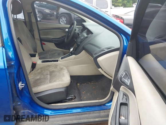 2018 Ford Focus SE with VIN 1FADP3F26JL212866, listed as a IAAI auction lot 42627026 with 211,072 mi miles and . Bid and sale history available at DreamBid. Image 5.