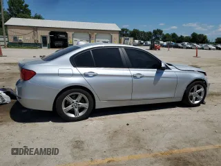 2014 BMW 3 Series 320i xDrive с VIN WBA3C3C58EP662305, выставлен на аукционе Copart как лот 62811895 с пробегом 43 793 миль миль и Списание • Salvage title. История ставок и продаж доступна на DreamBid. Изображение 3.