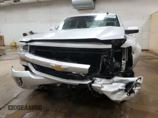 2018 Chevrolet Silverado 1500 LT with VIN 2GCVKRECXJ1106940, listed as a Copart auction lot 52320385 with 101,205 mi miles and Clean Title. Bid and sale history available at DreamBid. Image 5.