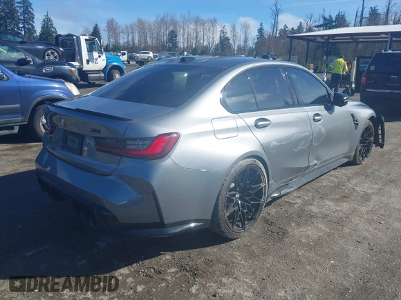 2023 BMW M3 Competition z VIN WBS33AY05PFR45136, wystawiony jako IAAI lot #41884851 z przebiegiem 6274 mil mil oraz . Historia ofert i sprzedaży dostępna na DreamBid. Obrazek 4.