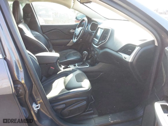 2018 Jeep Cherokee Latitude Plus with VIN 1C4PJMLX9JD508277, listed as a IAAI auction lot 41775471 with 84,375 mi miles. Bid and sale history available at carsss.com. Image 5.