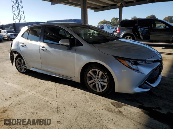 2019 Toyota Corolla Hatchback SE with VIN JTNK4RBE1K3018899, listed as a Copart auction lot 46933695 with 68,196 mi miles and Salvage Title. Bid and sale history available at carsss.com. Image 4.