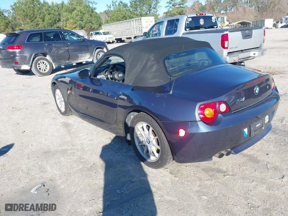 2004 BMW Z4 2.5i with VIN 4USBT33524LS48872, listed as a IAAI auction lot 41583182 with NaN miles. Bid and sale history available at carsss.com. Image 3.
