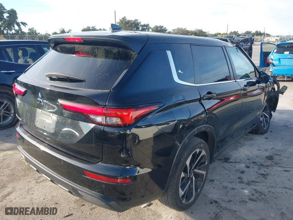 2022 Mitsubishi Outlander ES with VIN JA4J3TA8XNZ075643, listed as a IAAI auction lot 41085410 with 32,538 mi miles. Bid and sale history available at carsss.com. Image 4.