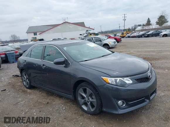2012 Toyota Camry SE with VIN 4T1BK1FK3CU517724, listed as a IAAI auction lot 41863249 with 580,000 mi miles. Bid and sale history available at carsss.com. Image 1.