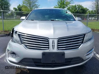 2017 Lincoln MKC Reserve z VIN 5LMCJ3D97HUL53966, wystawiony jako IAAI lot #42248077 z przebiegiem 55 245 mil mil oraz . Historia ofert i sprzedaży dostępna na DreamBid. Obrazek 6.