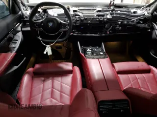 2024 BMW 5 Series 530i xDrive с VIN WBA53FJ08RCP95113, выставлен на аукционе Copart как лот 51793015 с пробегом Не указан миль и Списание • Salvage title. История ставок и продаж доступна на DreamBid. Изображение 8.