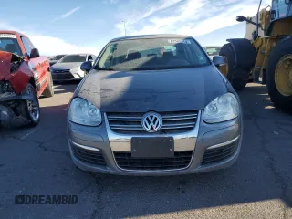 2010 Volkswagen Jetta S z VIN 3VWJZ7AJ6AM079244, wystawiony jako Copart lot #82582314 z przebiegiem 122 617 mil mil oraz Szkoda całkowita • Salvage title. Historia ofert i sprzedaży dostępna na DreamBid. Obrazek 5.