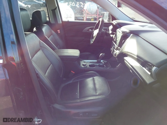2019 Chevrolet Traverse LT Leather with VIN 1GNEVHKW3KJ230210, listed as a IAAI auction lot 41453033 with 98,416 mi miles. Bid and sale history available at carsss.com. Image 5.
