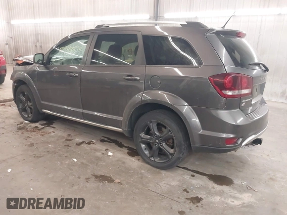 2018 Dodge Journey Crossroad with VIN 3C4PDDGG4JT388786, listed as a IAAI auction lot 40948539 with 122,449 mi miles. Bid and sale history available at carsss.com. Image 3.