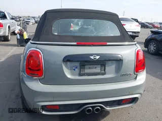 2017 MINI Convertible Cooper S z VIN WMWWG9C36H3C81439, wystawiony jako IAAI lot #41480915 z przebiegiem 64 104 mil mil oraz . Historia ofert i sprzedaży dostępna na DreamBid. Obrazek 17.