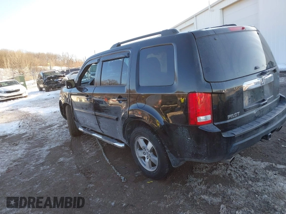 2009 Honda Pilot EX-L with VIN 5FNYF48649B026889, listed as a IAAI auction lot 41643289 with 121,511 mi miles and . Bid and sale history available at carsss.com. Image 3.