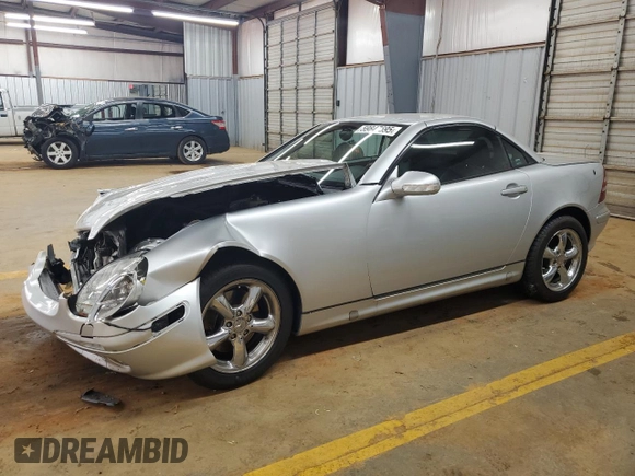 2001 Mercedes-Benz SLK 230/320 with VIN WDBKK65F31F210009, listed as a Copart auction lot 59847695 with 41,252 mi miles and Salvage title. Bid and sale history available at DreamBid. Image 1.