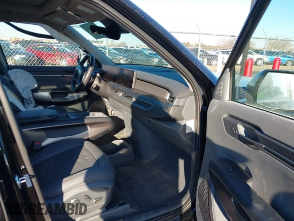2024 Kia EV9 Wind z VIN KNDAFFS58R6022482, wystawiony jako IAAI lot #41688945 z przebiegiem 8 907 mil mil oraz . Historia ofert i sprzedaży dostępna na DreamBid. Obrazek 5.