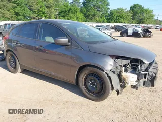 2012 Ford Focus SE with VIN 1FAHP3K28CL308346, listed as a IAAI auction lot 42034073 with 182,387 mi miles and . Bid and sale history available at carsss.com. Image 1.