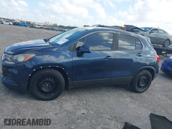 2018 Chevrolet Trax LS with VIN 3GNCJKSB4JL377396, listed as a IAAI auction lot 41943133 with 185,449 mi miles. Bid and sale history available at carsss.com. Image 14.