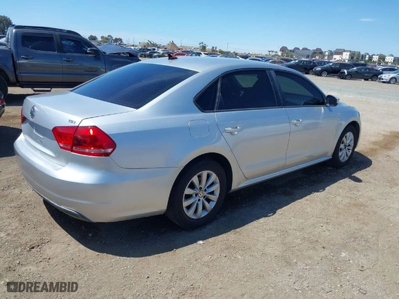 2015 Volkswagen Passat 1.8T Wolfsburg Ed with VIN 1VWAT7A37FC045499, listed as a IAAI auction lot 42020337 with 171,804 mi miles. Bid and sale history available at carsss.com. Image 4.
