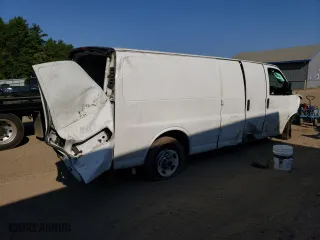 2018 GMC Savana Cargo Van with VIN 1GTW7BFP2J1253399, listed as a Copart auction lot 71021024 with 111,273 mi miles and Salvage Title. Bid and sale history available at carsss.com. Image 3.