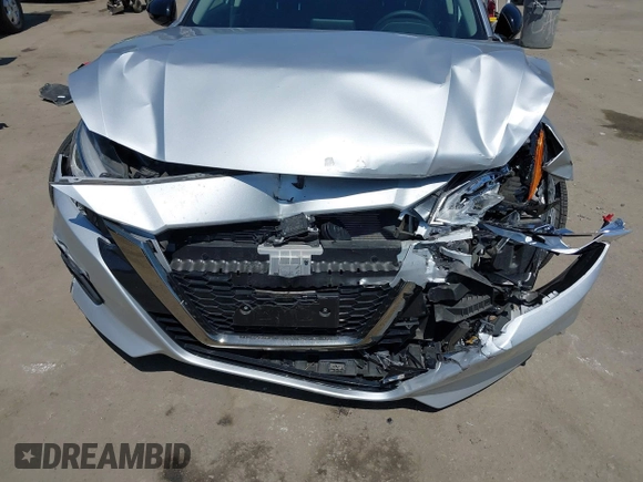 2022 Nissan Altima SR with VIN 1N4BL4CV5NN340131, listed as a IAAI auction lot 42002494 with 12,311 mi miles and . Bid and sale history available at DreamBid. Image 6.