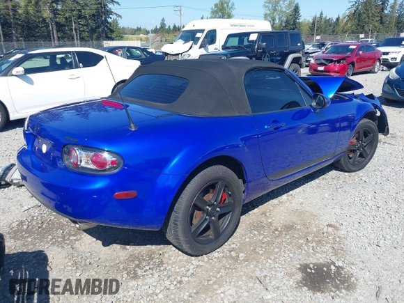 2006 Mazda MX-5 Miata Touring z VIN JM1NC25F560104482, wystawiony jako IAAI lot #42045035 z przebiegiem 131 892 mil mil oraz . Historia ofert i sprzedaży dostępna na DreamBid. Obrazek 4.