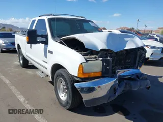 1999 Ford Super Duty F-250 XL with VIN 1FTNX20F7XEE09160, listed as a IAAI auction lot 41730434 with 261,564 mi miles. Bid and sale history available at carsss.com. Image 1.