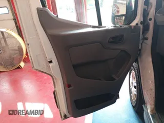2019 Ford Transit с VIN 1FTBW3XM1KKA29208, выставлен на аукционе IAAI как лот 42631265 с пробегом 215 367 миль миль и . История ставок и продаж доступна на DreamBid. Изображение 43.