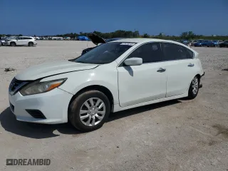 2017 Nissan Altima 2.5 S with VIN 1N4AL3AP5HN351791, listed as a Copart auction lot 51629215 with 167,193 mi miles and Salvage Title. Bid and sale history available at carsss.com. Image 1.