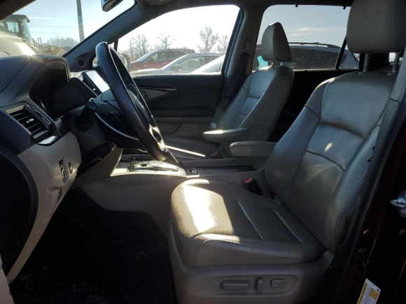 2020 Honda Pilot Touring 7-Passenger z VIN 5FNYF6H63LB004207, wystawiony jako Copart lot #81986794 z przebiegiem 98 454 mil mil oraz Szkoda całkowita • Salvage title. Historia ofert i sprzedaży dostępna na DreamBid. Obrazek 7.