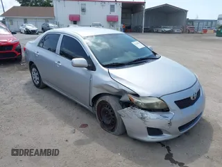 2010 Toyota Corolla z VIN 1NXBU4EE1AZ311550, wystawiony jako IAAI lot #42325064 z przebiegiem 150 957 mil mil oraz . Historia ofert i sprzedaży dostępna na DreamBid. Obrazek 1.