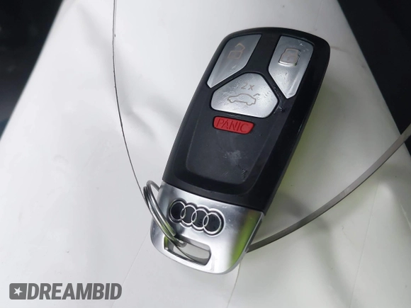 2025 Audi Q5 S line Premium z VIN WA1GAAFY2S2029189, wystawiony jako IAAI lot #41576981 z przebiegiem 1595 mil mil oraz . Historia ofert i sprzedaży dostępna na DreamBid. Obrazek 11.