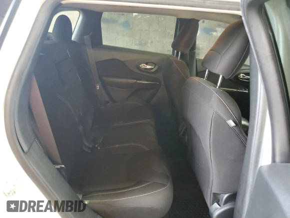 2016 Jeep Cherokee Latitude с VIN 1C4PJMCS8GW215956, выставлен на аукционе Copart как лот 61360485 с пробегом 101 150 миль миль и Списание • Salvage title. История ставок и продаж доступна на DreamBid. Изображение 11.