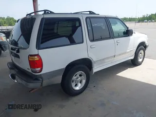 2000 Ford Explorer XLT with VIN 1FMZU63E8YZA21820, listed as a IAAI auction lot 42619468 with 207,542 mi miles and . Bid and sale history available at DreamBid. Image 4.