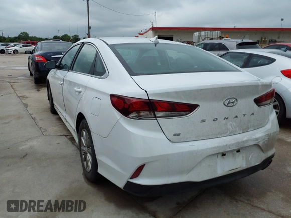 2019 Hyundai Sonata SE with VIN 5NPE24AF9KH771265, listed as a IAAI auction lot 42080970 with 131,134 mi miles and . Bid and sale history available at carsss.com. Image 3.