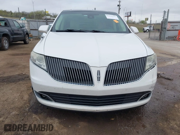 2014 Lincoln MKT EcoBoost with VIN 2LMHJ5AT0EBL50661, listed as a IAAI auction lot 41898237 with 118,770 mi miles and . Bid and sale history available at DreamBid. Image 12.