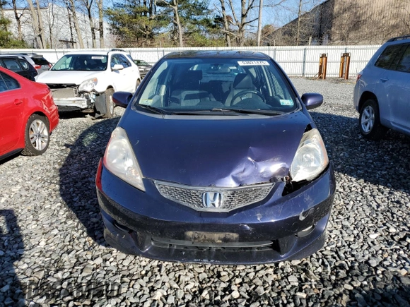 2009 Honda Fit Sport z VIN JHMGE88469S033171, wystawiony jako Copart lot #53021475 z przebiegiem 147 103 mil mil oraz Czysty tytuł • Clean title. Historia ofert i sprzedaży dostępna na DreamBid. Obrazek 5.