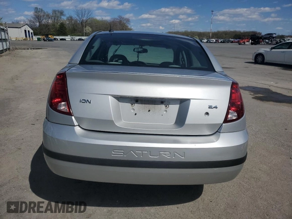 2006 Saturn ION z VIN 1G8AL58B56Z136492, wystawiony jako Copart lot #52090575 z przebiegiem 74 628 mil mil oraz Szkody całkowita. Historia ofert i sprzedaży dostępna na DreamBid. Obrazek 6.