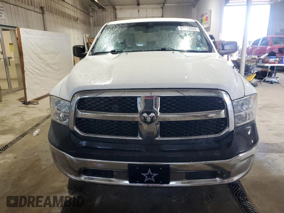 2017 Ram 1500 ST z VIN 1C6RR7FT7HS587361, wystawiony jako Copart lot #81173944 z przebiegiem 88 540 mil mil oraz Czysty tytuł • Clean title. Historia ofert i sprzedaży dostępna na DreamBid. Obrazek 5.