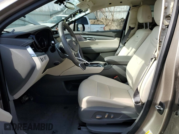 2022 Cadillac XT5 AWD Premium Luxury with VIN 1GYKNDRSXNZ121976, listed as a Copart auction lot 47200175 with 21,627 mi miles and Clean title. Bid and sale history available at DreamBid. Image 7.
